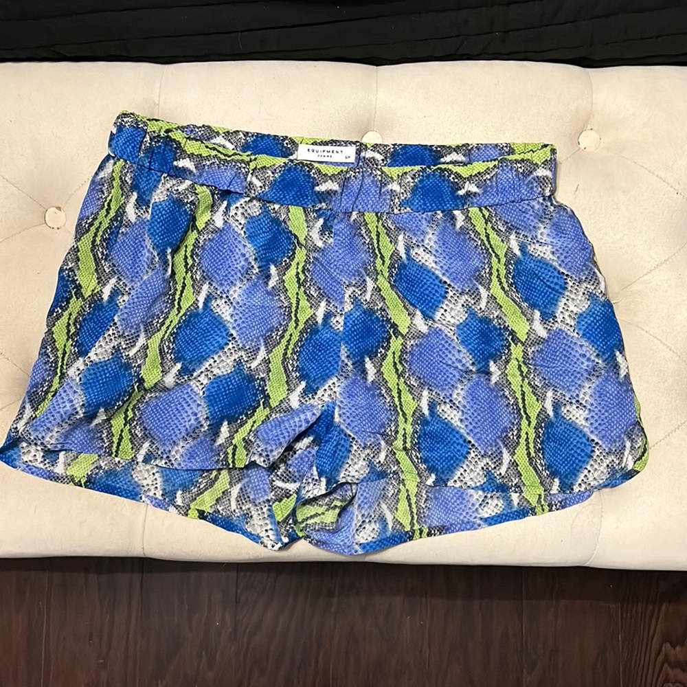 Equipment Femme Silk Shorts